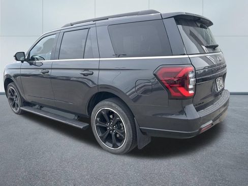 Used 2023 Ford Expedition Limited AWD/4WD image 6