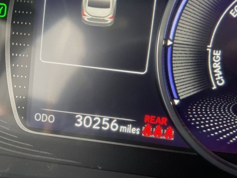 Used 2023 Lexus ES 300h w/ Luxury Package image 11