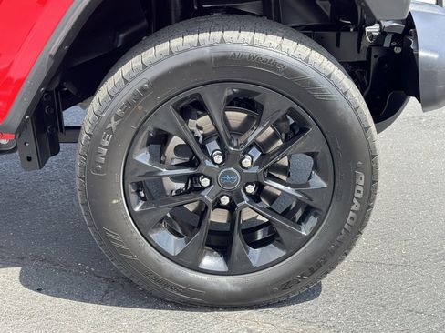 Used 2025 Jeep Wrangler Sahara w/ Safety Group image 12