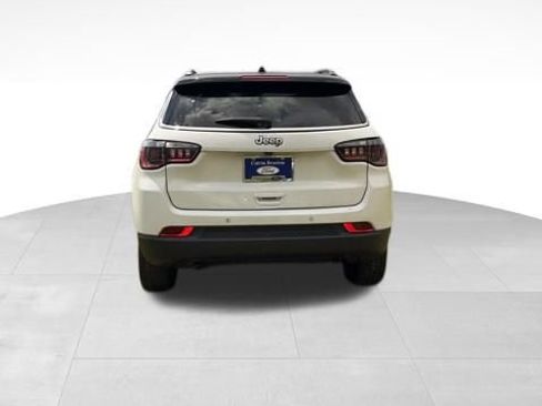 Used 2023 Jeep Compass Limited image 6