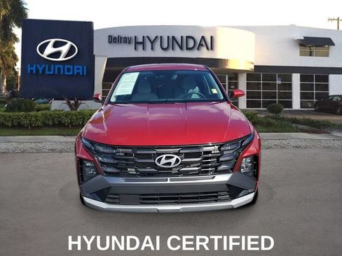 Certified 2025 Hyundai Tucson SE FWD image 2
