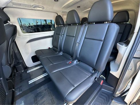 Used 2016 Mercedes-Benz Metris Passenger image 9