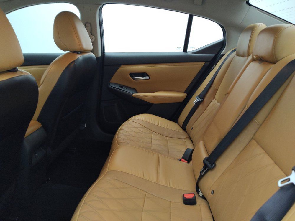 Used 2021 Nissan Sentra SV w/ SV Premium Package FWD image 18