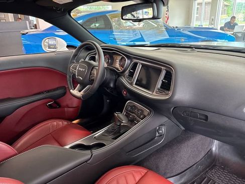 Used 2018 Dodge Challenger SRT Hellcat RWD image 10