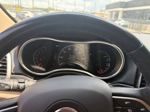 Used 2019 Jeep Grand Cherokee Limited RWD image 10