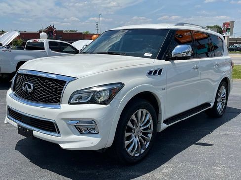 Used 2017 INFINITI QX80 4WD w/ Driver Assistance Package image 3