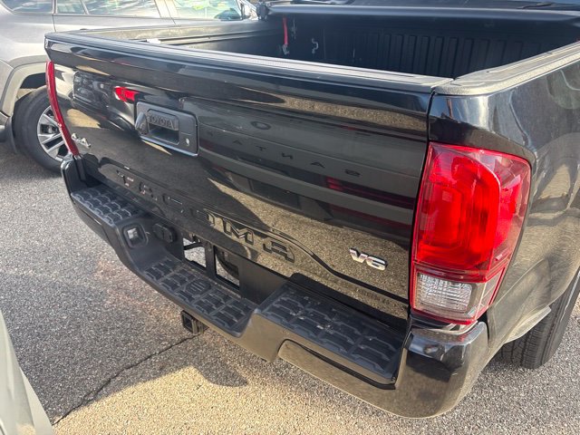 Certified 2023 Toyota Tacoma SR AWD/4WD image 8