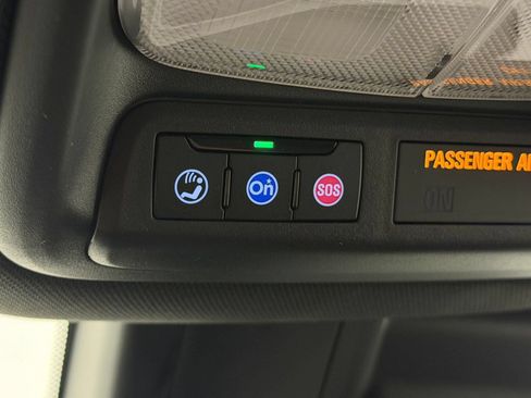 Used 2025 Chevrolet TrailBlazer RS w/ Convenience Package AWD/4WD image 21