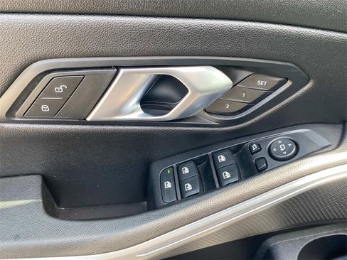 Used 2024 BMW 330i xDrive Sedan w/ Convenience Package image 28