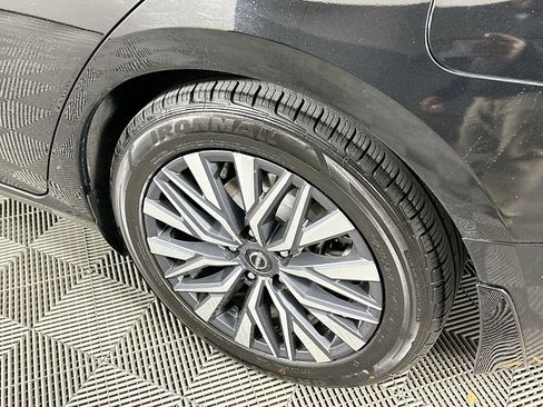 Used 2024 Nissan Altima 2.5 SV w/ SV Premium Package image 40