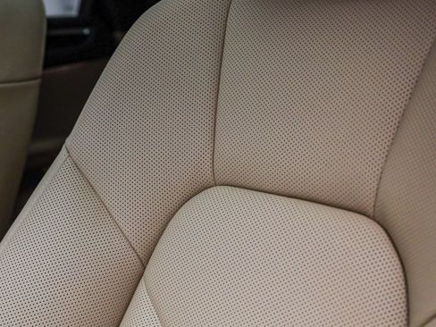 Certified 2026 Porsche Macan AWD/4WD image 15