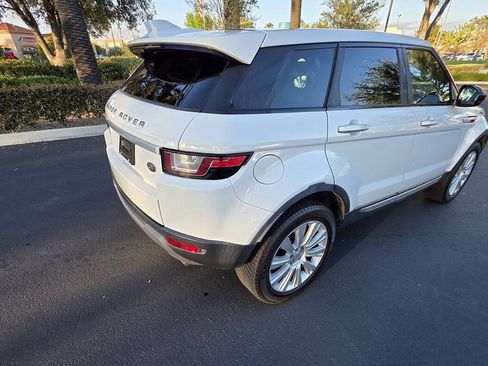 Used 2017 Land Rover Range Rover Evoque HSE AWD/4WD image 8