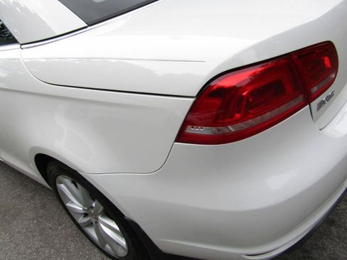 Used 2013 Volkswagen Eos Komfort FWD image 5