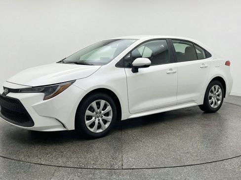Used 2025 Toyota Corolla LE FWD image 3