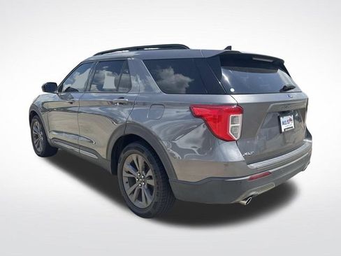 Used 2021 Ford Explorer XLT w/ Equipment Group 202A RWD image 7