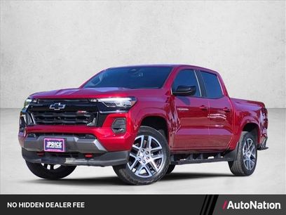 Used 2024 Chevrolet Colorado Z71 w/ Z71 Convenience Package 2