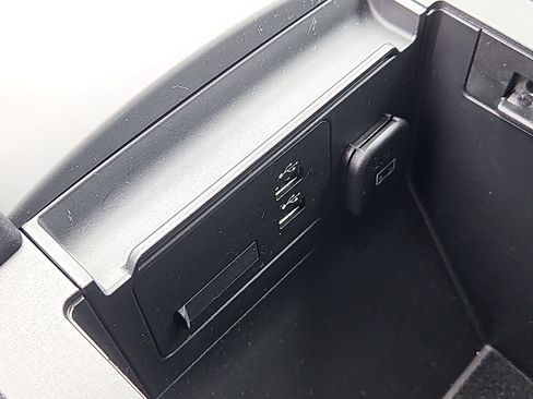 Certified 2023 MAZDA MAZDA3 s image 8