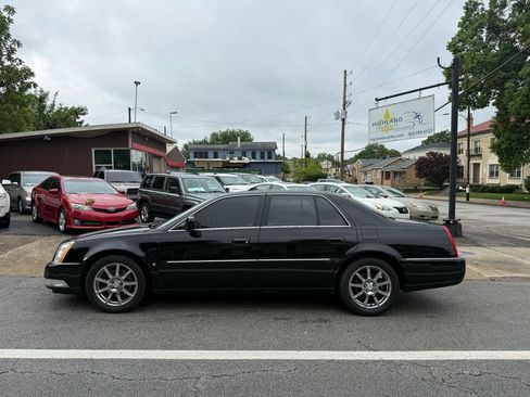 Used 2007 Cadillac DTS Performance FWD image 2