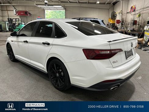 Used 2024 Volkswagen Jetta GLI 40th Anniversary Edition FWD image 6