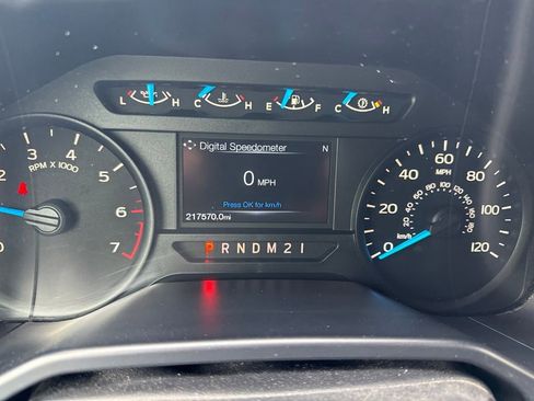 Used 2017 Ford F150 XL w/ Equipment Group 101A Mid AWD/4WD image 19