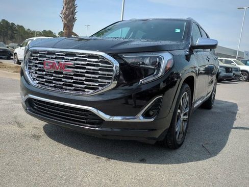 Used 2019 GMC Terrain Denali w/ Comfort Package image 8