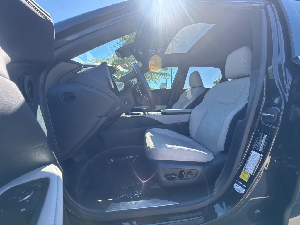 Used 2025 Lexus RX 350 Premium Plus w/ Accessory Package (Z1) FWD image 21