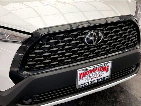 Used 2024 Toyota Corolla Cross LE w/ Moonroof Package image 31