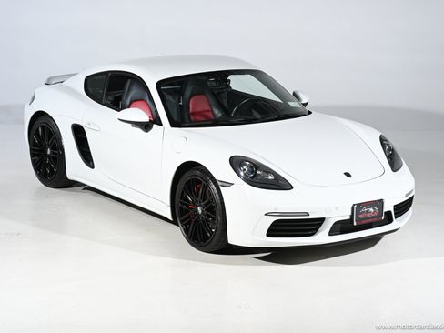 Used 2018 Porsche 718 Cayman S RWD image 5