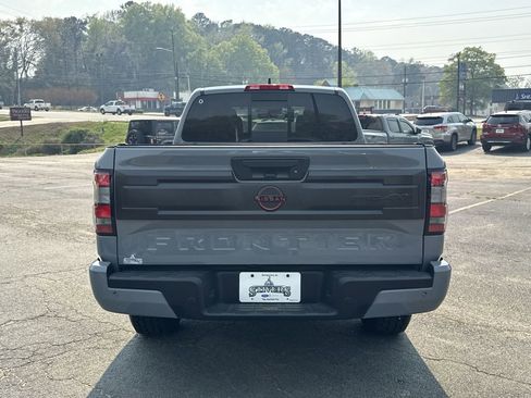 Used 2025 Nissan Frontier PRO-4X image 6