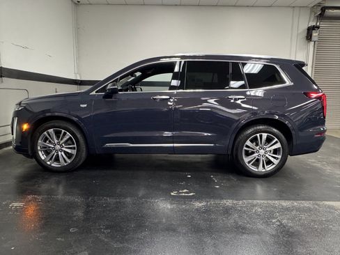 Used 2025 Cadillac XT6 Premium Luxury image 9