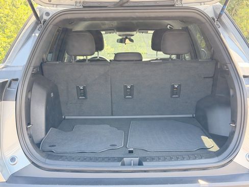 Used 2025 Chevrolet Equinox LT FWD image 30