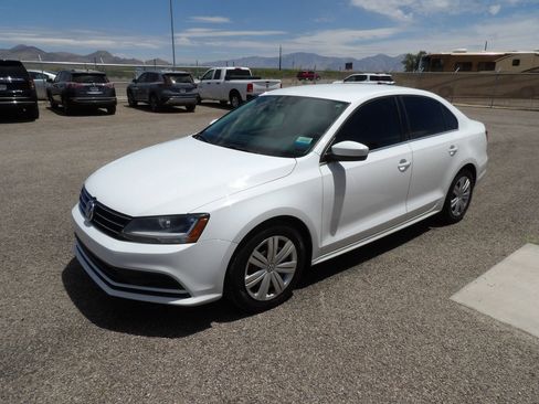 Used 2017 Volkswagen Jetta S FWD image 4