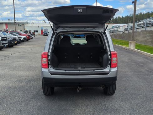 Used 2015 Jeep Patriot Sport w/ Power Value Group AWD/4WD image 8