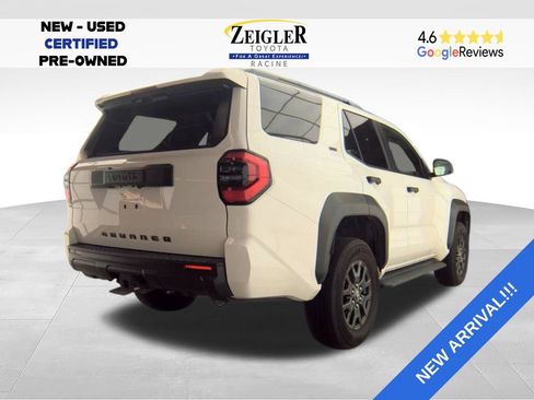 Used 2025 Toyota 4Runner SR5 AWD/4WD image 4
