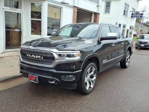 Used 2019 RAM 1500 Limited AWD/4WD image 2