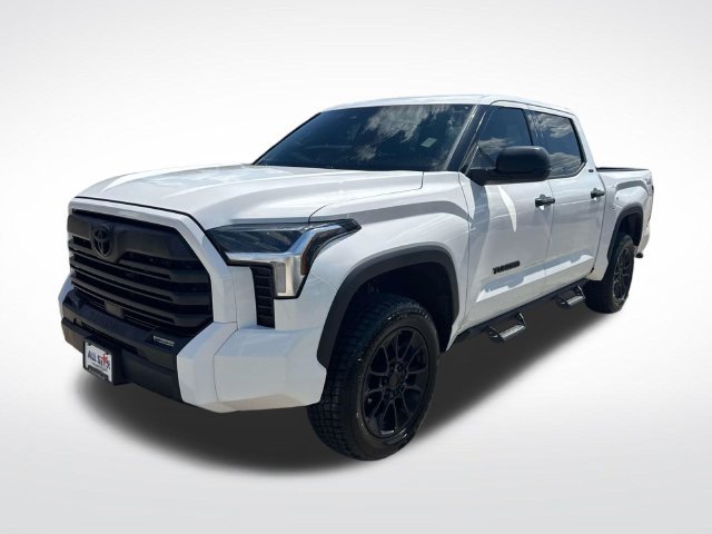 Used 2023 Toyota Tundra SR5 AWD/4WD image 3