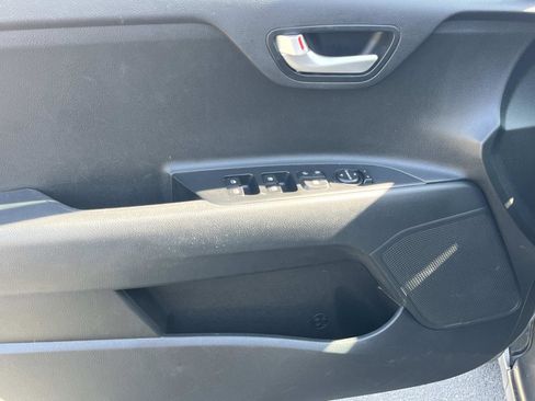 Used 2022 Kia Rio S FWD image 23
