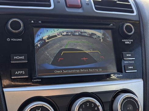 Used 2017 Subaru Crosstrek 2.0i Premium image 11