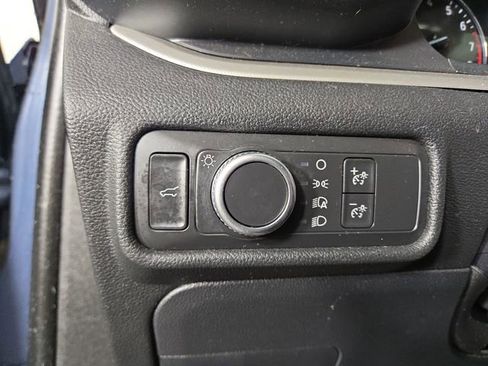 Used 2020 Ford Explorer XLT w/ Comfort Package RWD image 25