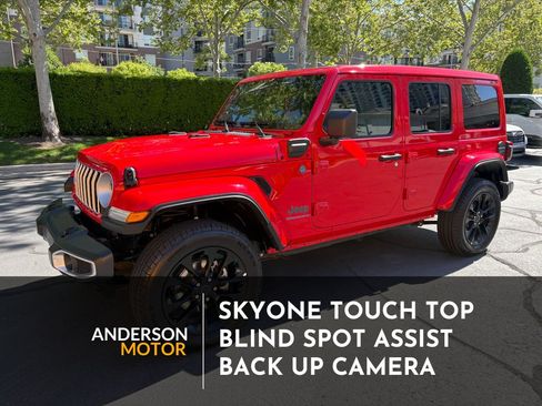 Used 2025 Jeep Wrangler Unlimited Sahara w/ Safety Group AWD/4WD image 1
