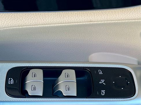 Certified 2026 Mercedes-Benz GLC 300 4MATIC image 33