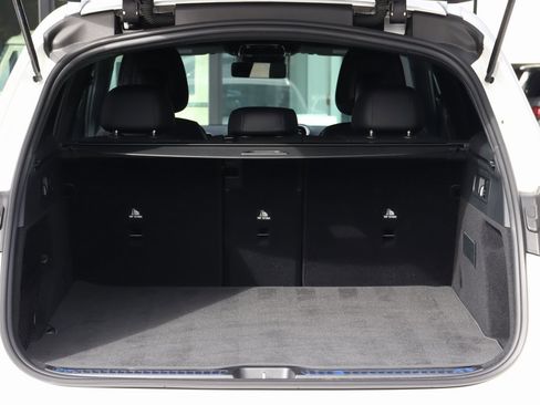 Used 2025 Mercedes-Benz GLC 300 GLC 300 image 8