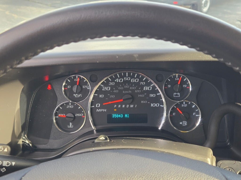 Certified 2023 Chevrolet Express 3500 w/ Driver Convenience Package RWD image 25