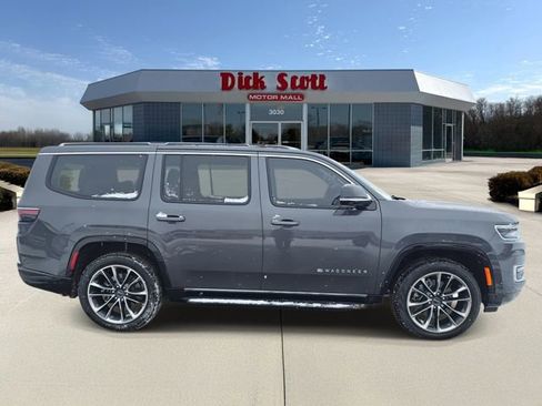 Used 2024 Jeep Wagoneer Series II w/ Convenience Group I image 2