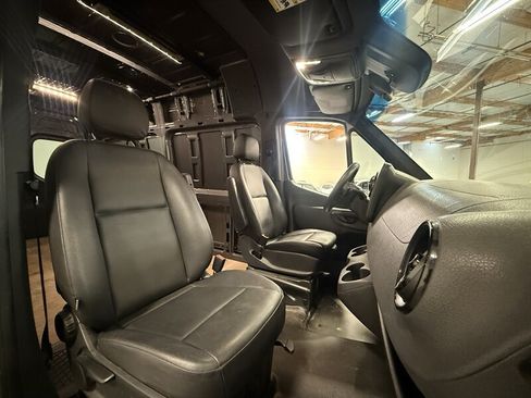 Used 2019 Mercedes-Benz Sprinter 144 image 13