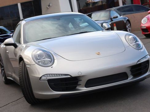 Used 2013 Porsche 911 Carrera 4 AWD/4WD image 2