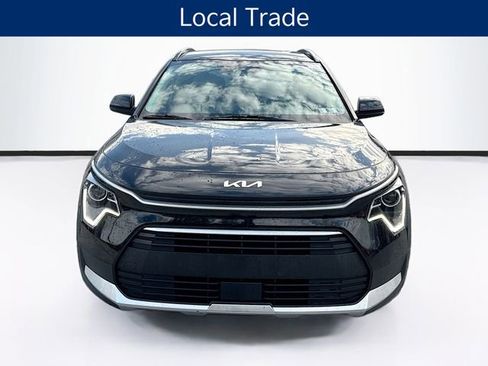 Used 2023 Kia Niro EX image 2
