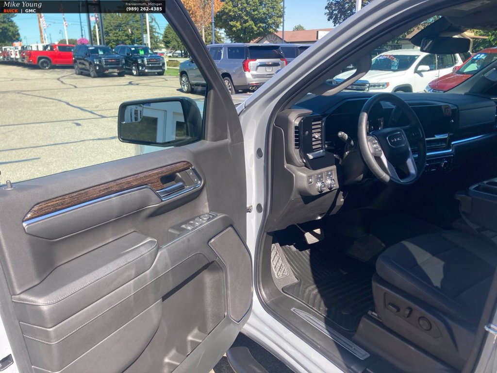 Used 2024 GMC Sierra 1500 Elevation AWD/4WD image 17