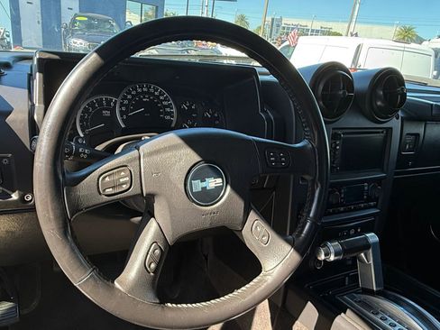 Used 2005 HUMMER H2 SUT Sport Utility Pickup 4D w/ Preferred Equipment Group image 27