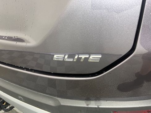 Certified 2023 Honda Pilot Elite image 3